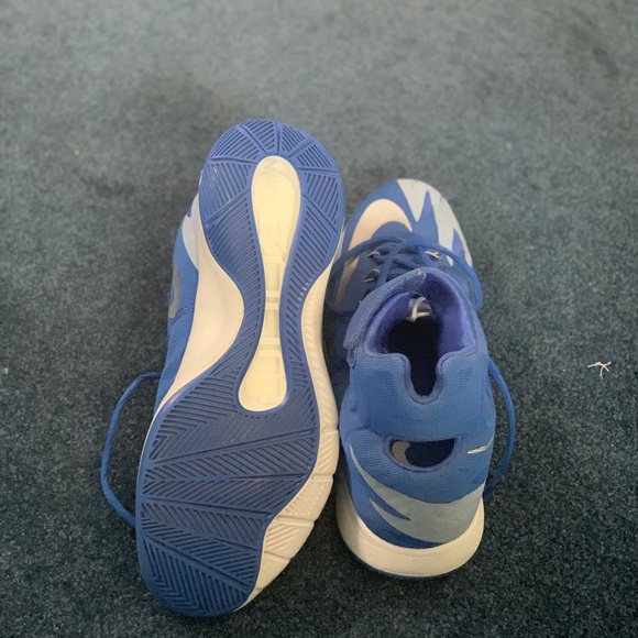 Nike basketball shoe - Picture 4 of 4